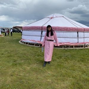 Meet your Posher, Sendka